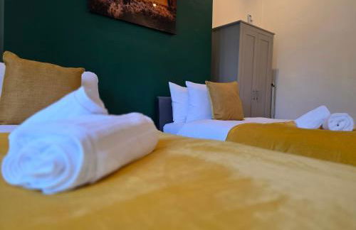 Deluxe 2BR Apartment Near City Center - Sleeps 6 - Foto 11