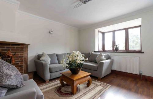 Huge 6 Bed House with Entertainment room and Hotub - Foto 17