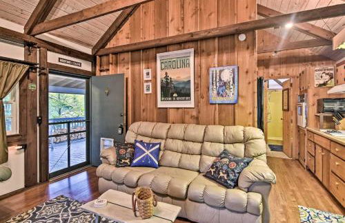 6 Mi to Grandfather Mtn Lake Cottage with Deck - Foto 5