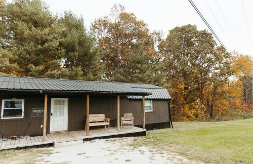 "Lumber Lodge" - Comfy & Woodsy Stay in RRG/Auxier - Foto 2