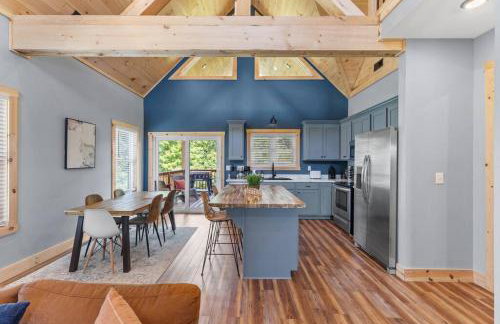 Brand New/ATV Trailer Parking/ 5 min to Miguel's - Foto 6