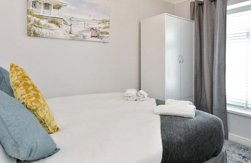 Rare Free Parking in Heart of the City - Highly Rated Townhouse & Garden - Peaceful Area Less Than 5min Walk to Beach, Shops, Bars, Arena, Marina, Parks - Foto 43