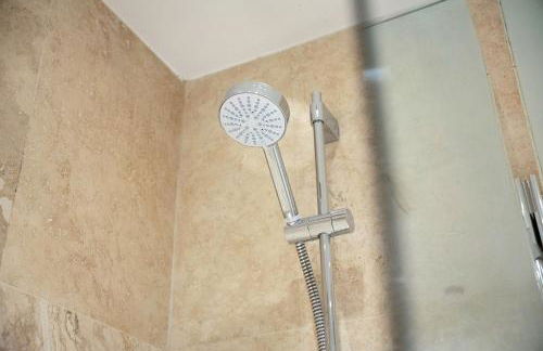 NEW! 2BR in Stephenson House - Foto 10