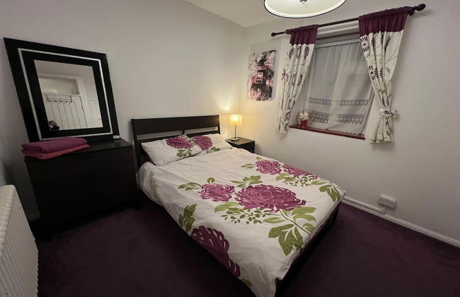 Specious 2 x Double Bedroom Flat in London E18 - Foto 7