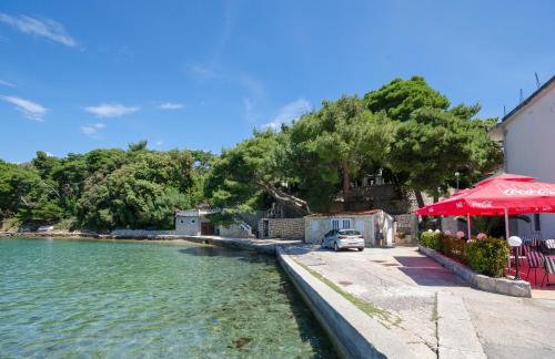 Apartments By the sea in Lopar - Photo 25