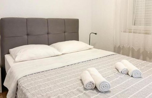 Amazing Apartment In Lukovo Sugarje - Foto 15