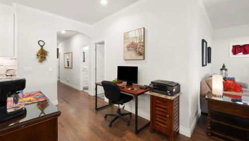 Modern OKC Retreat Half Mile to Plaza District - Foto 4