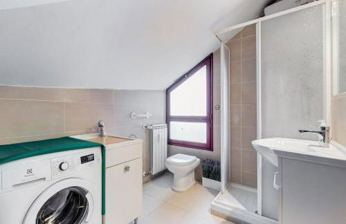 The Elegant Penthouse - Ampio Attico con Posto Auto - Foto 14