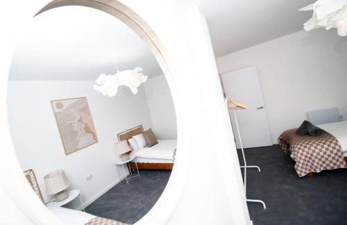 Modern Two BR | Free Parking - Foto 23