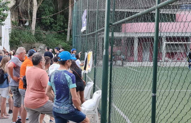 Tour por la favela Santa Marta con comida o partido de fútbol - Foto 10
