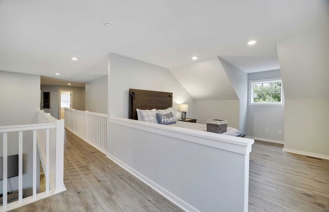 The Nest at Pinecrest by Avantstay Spacious Deck, Game Room, Fire Pit - Foto 41