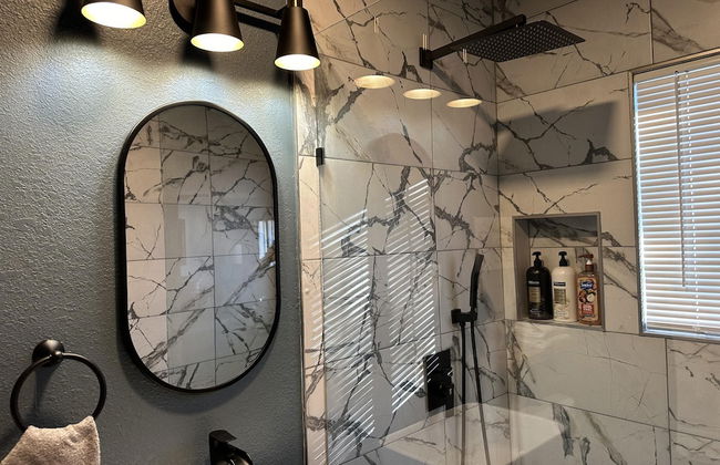 Bright Trendy Studio 9min to Asia District - Photo 18