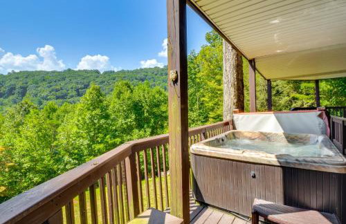 Mountain Cabin with Covered Decks and Fire Pit! - Foto 26