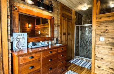 THE LOFT 3 level urban cabin with a HUGE patio! - Foto 23