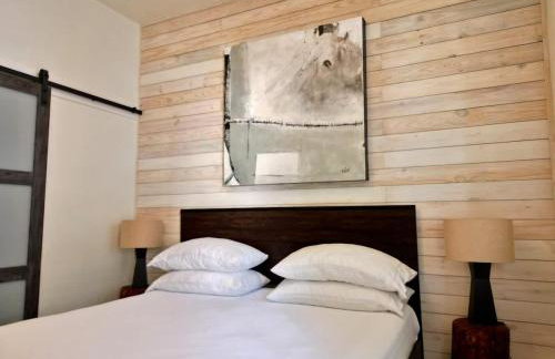 Lodges Combined Suite on the Mason Tx Square - Foto 14