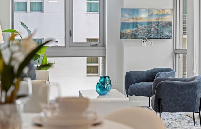 Modern High-Rise Condo with Pool/Gym, in Central DT MIAMI! - Photo 33