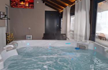 Natura Lux Holiday House with Pool and Jacuzzi - Foto 3