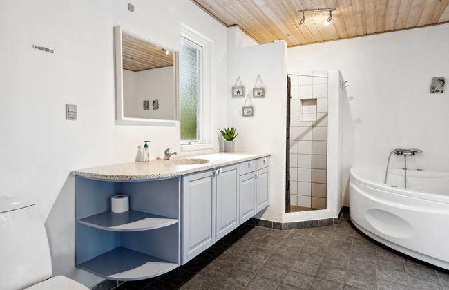 "Cajsa" - 200m from the sea - Foto 2