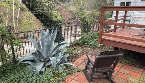Vintage RV Creekside Nature Retreat near Ojai next to Swim Holes Hike - Foto 3