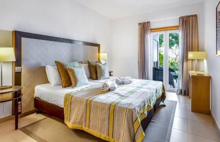 Vale da Ribeira 2BDR House W/ Pool by LovelyStay - Foto 5