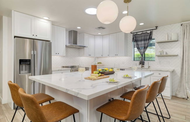 Backyard Pool, Puttinggreen, Playground Modern 5bdr White Agate by Avantstay - Foto 12