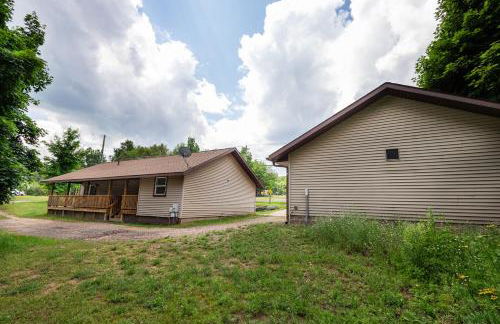 Indoor Hot-Tub! Spacious & Updated MQT Township Home! - Photo 31