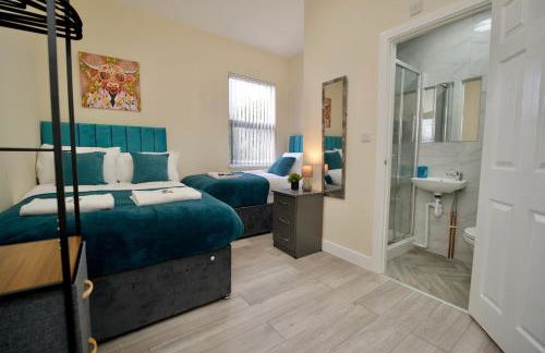 Hastings Manor - Free Netflix, Parking, WiFi & Private Garden - Foto 14