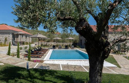 Lichnos Luxury Suites - Photo 75