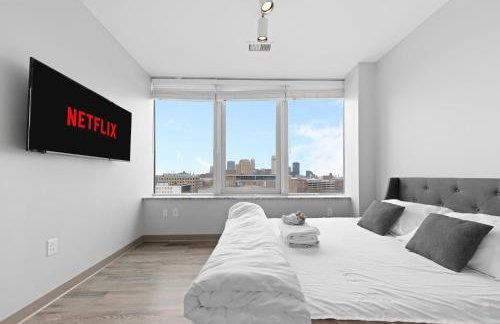 Luxe Condo in Downtown Cleveland l 2 TV's l Parking - Foto 12