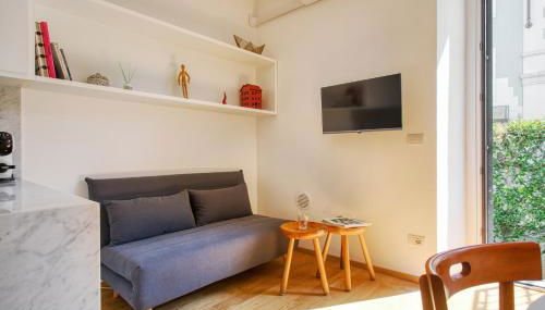 Just Urban Stays - Bilocale con Spazio Esterno - 10 min Duomo in tram - Foto 4