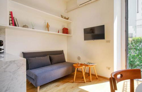 Just Urban Stays - Bilocale con Spazio Esterno - 10 min Duomo in tram - Foto 4