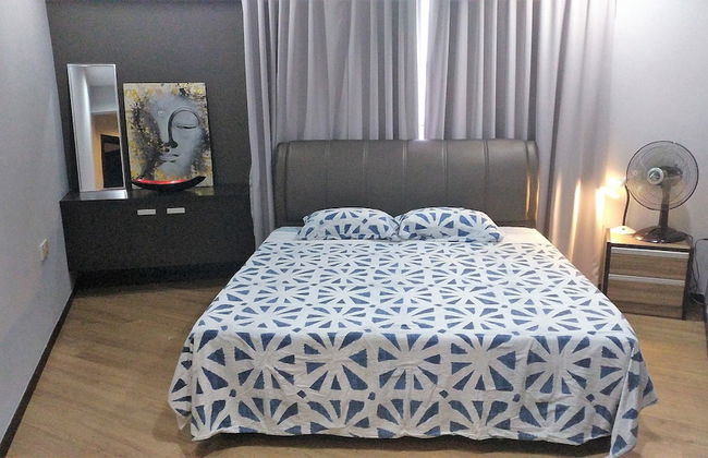 PJ8 Service Suite Pool View - Photo 5