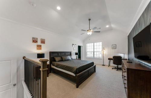 Luxury Oasis - Glam Decor, Putting Green, Arcade Fun & EV Station - Foto 31