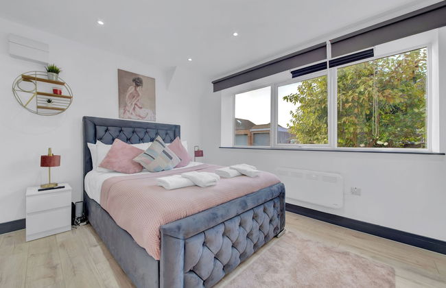 Immaculate 1-bed Studio in Feltham Heathrow London - Foto 3