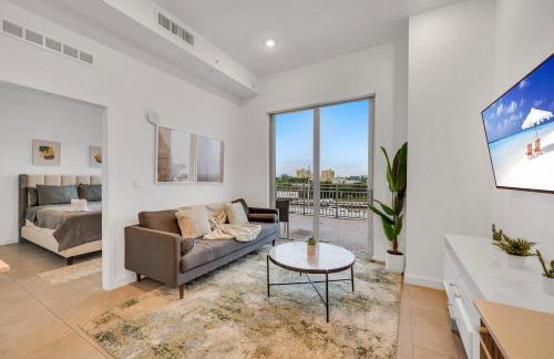 Modern Unit in Downtown Miami With Free Parking - Photo 6