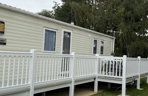 LuxeHaven at Tattershall Lakes Park with Hot Tub - Foto 28