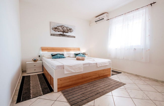 Beautiful Holiday Home in Maslenica Near Beach" - Foto 6