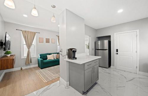 Spacious Luxe Stay Sleeps 16 20 Min to NYC - Foto 8