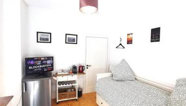 Central Private Cozy Room w own entrance, Spacious Bathroom, on-site parking - Foto 2