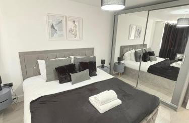 Cosy Modern Flat with garden - Photo 16