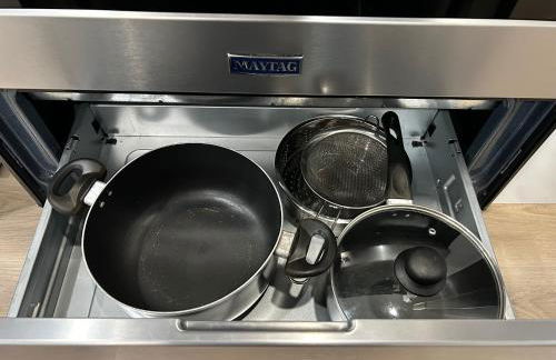 Studio near Downtown, Airport, stadiums, light rail, train - Foto 27