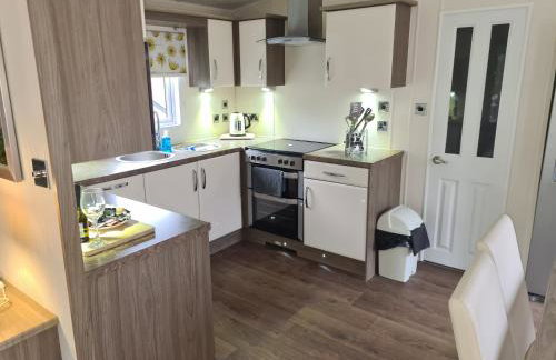 Bock Retreat Lodge 54 with Hot Tub - Photo 13