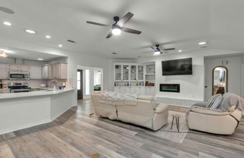 Boat House - Steps to Boat Ramp, Grill & 1 Mile to Beach - Foto 12