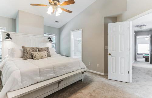 Country Haven - Hot Tub & Pool! Game Room, King Beds, Mins 2 dwtn - Foto 27