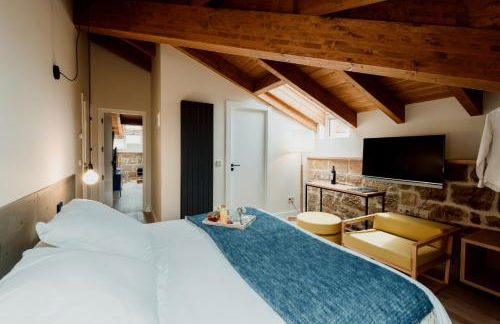 Boutique Palacio Condes de Cirac - Photo 25