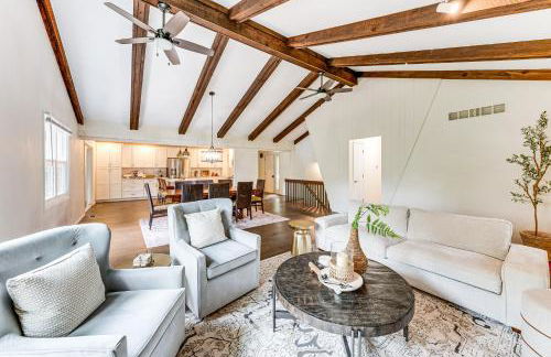 Geneva Lake Adventures Family Retreat with Patio - Foto 8