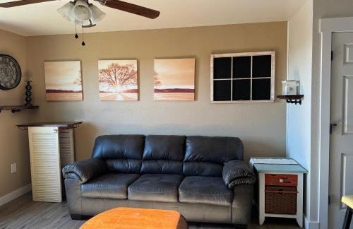 Relax & Unwind in a Serene Retreat Near the Beach - Foto 29