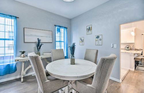 Bright Norfolk Home with Deck Less Than 3 Mi to Town! - Foto 7