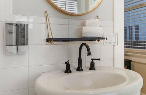 Historic W University | Walk to 4th Ave + Trolley - Foto 30