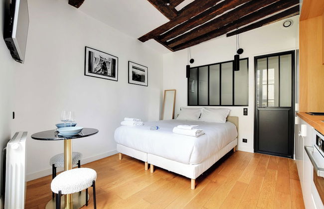 Charming Studio A/C - 2P - Le Marais - Foto 1
